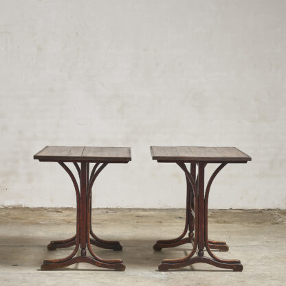 tables de bistrot en bois