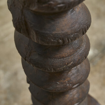 Colonne sculpturale totem vis de pressoir