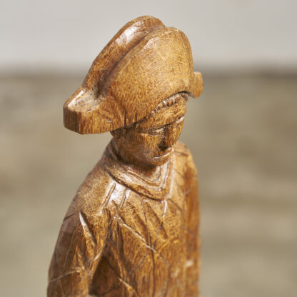 Statuette représentant Arlequin, sculpture en bois