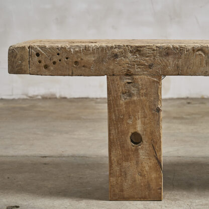 Table basse primitive bois banc