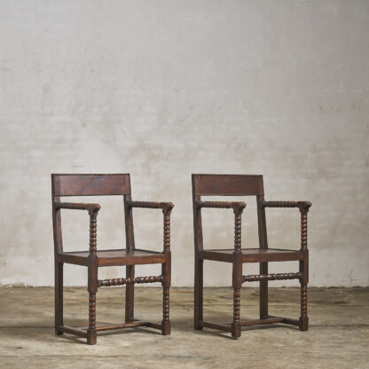 Paire de fauteuils de chambre XIXème dit bobine.