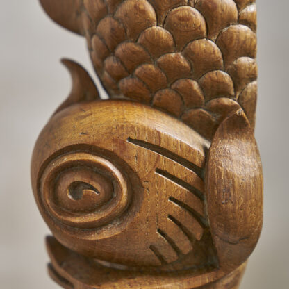 Sculpture en bois figurant un dauphin, France vers 1960.