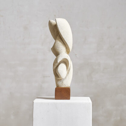 Sculpture aux volutes